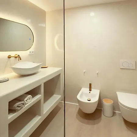 Дом отдыха Golden Dream, Swimming Pool And Parking *