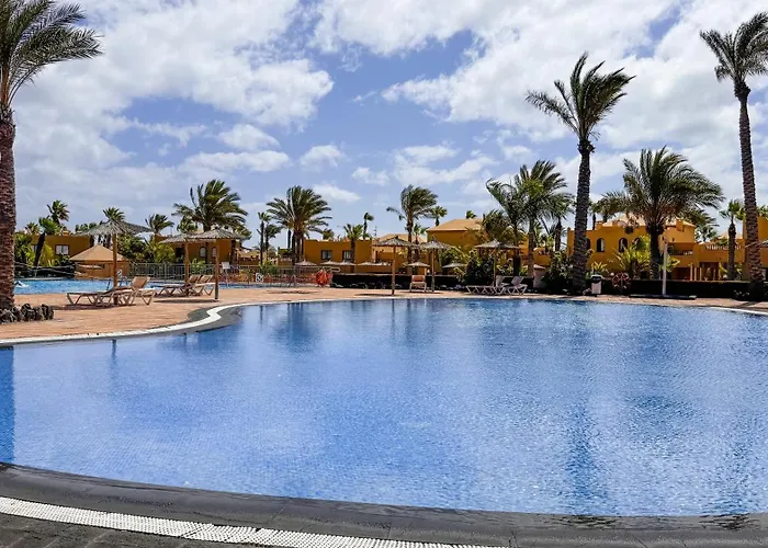 別荘 Golden Dream, Swimming Pool And Parking *